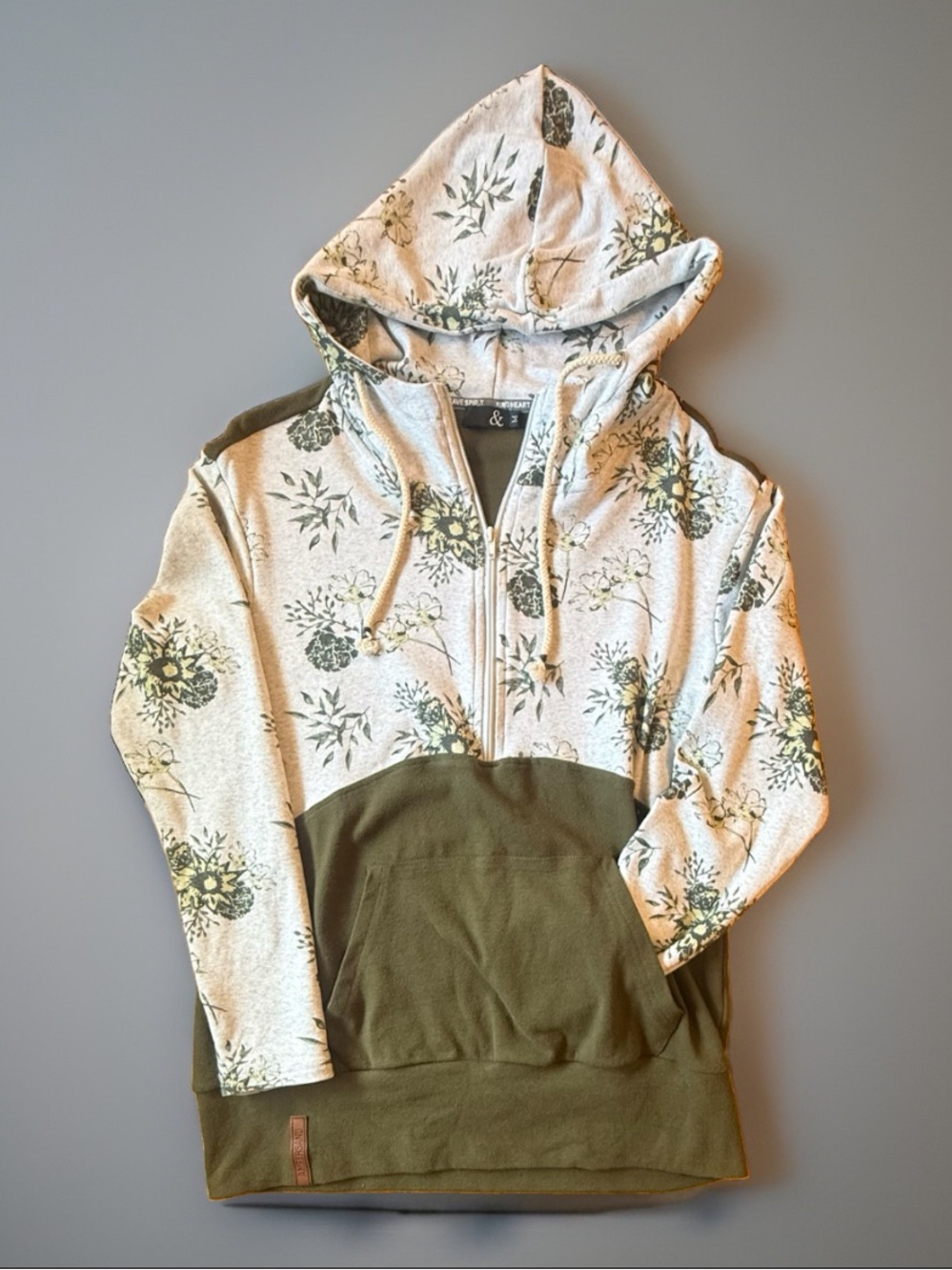 Ampersand Avenue Just for Kicks Half Zip Hoodie Medium Floral Olive Green Cream